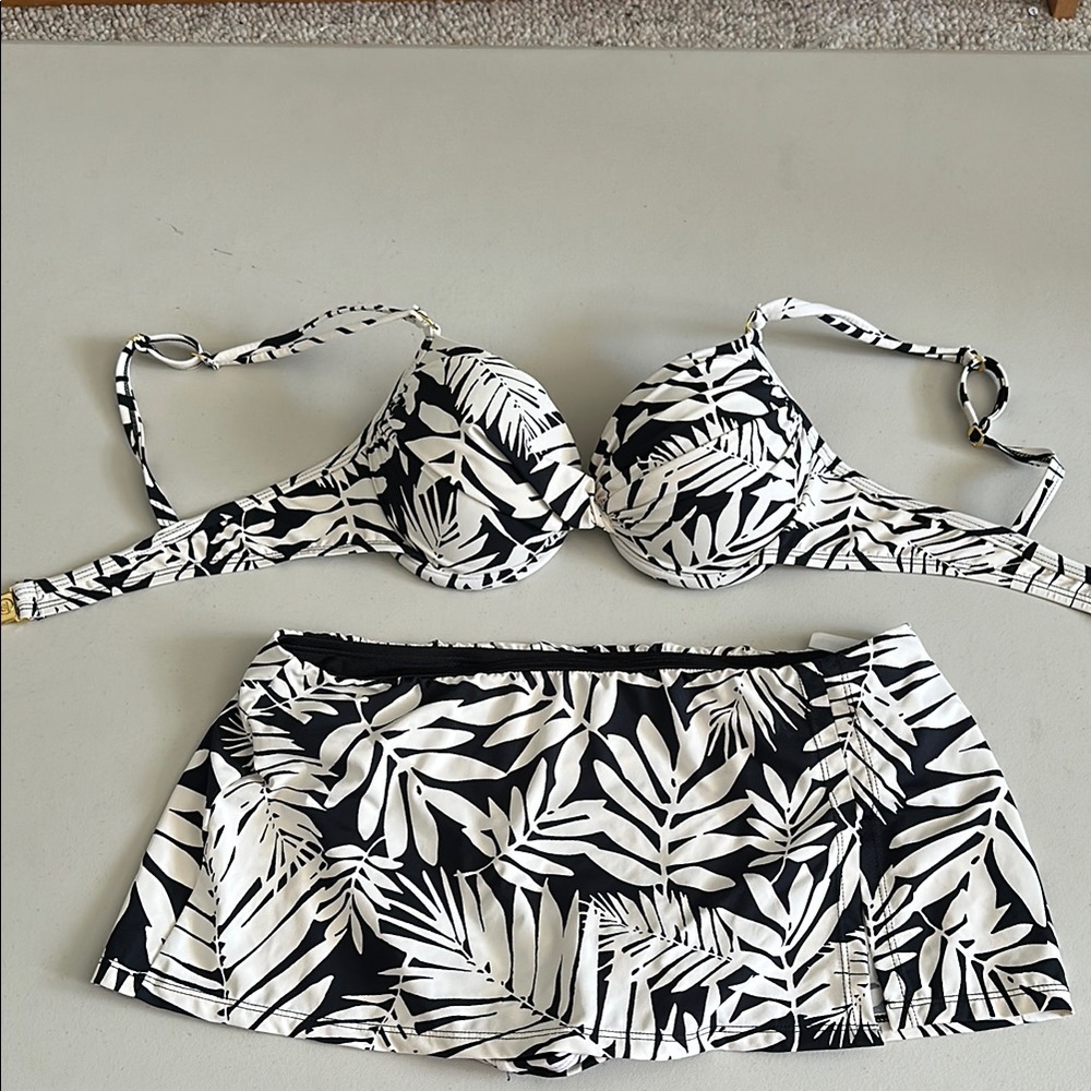 Black & White Leaf Print Bikini Top and Swim Skirt - Women's Swim